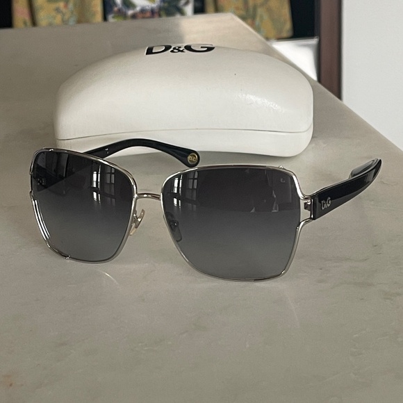 D&G: Sunglasses: 6058 - Picture 2 of 7